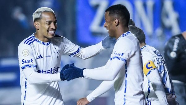 letal,-cruzeiro-vence,-afunda-o-gremio-e-entra-no-g6-do-brasileiro