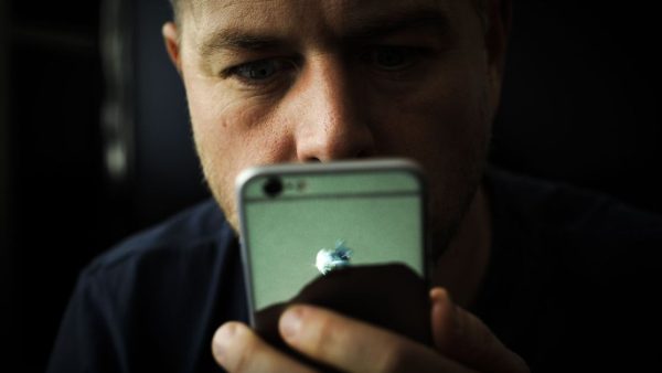 nomofobia:-conheca-medo-irracional-de-ficar-sem-celular