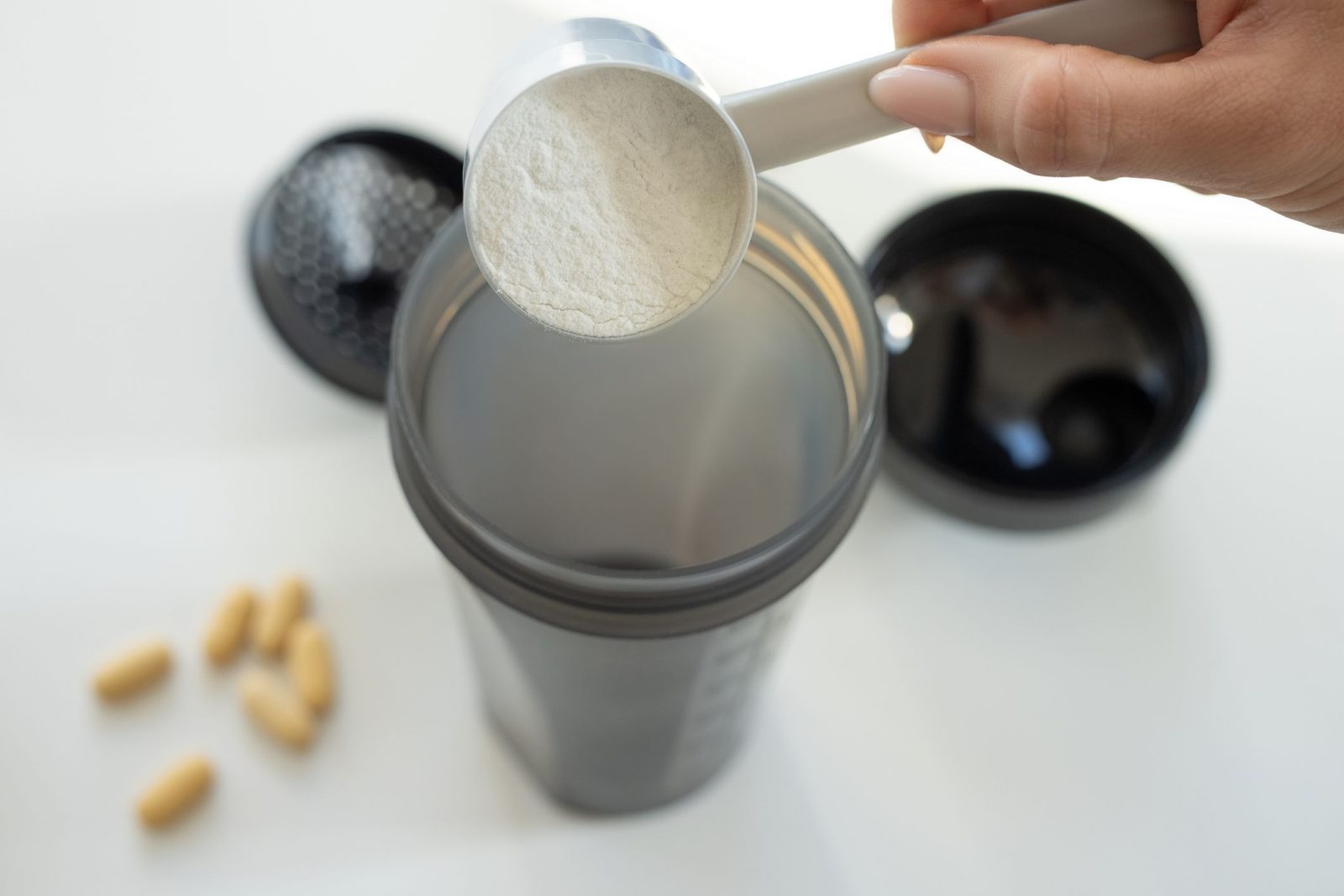 creatina-na-menopausa:-veja-beneficios-e-como-tomar