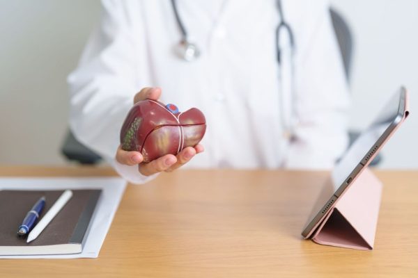 hepatites-virais:-conheca-os-diferentes-tipos-e-saiba-como-se-proteger