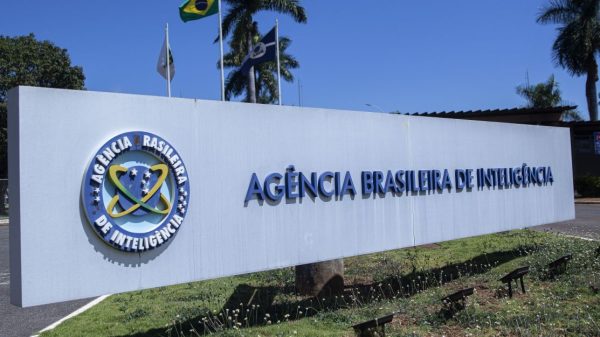 abin:-servidores-anunciam-inicio-de-“operacao-padrao”-e-classificam-gestao-lula-de-“governo-do-desmonte”