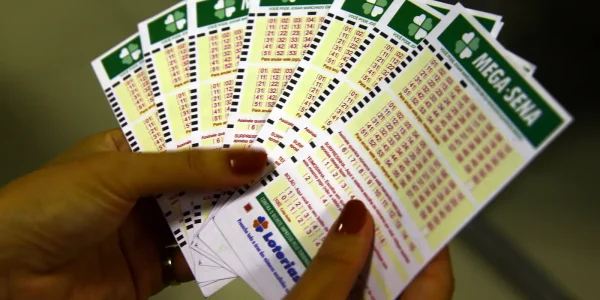 mega-sena-acumula-novamente-e-premio-vai-a-r$-65-milhoes