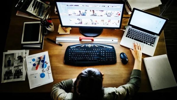 9-em-cada-10-pessoas-concordam-com-jornada-de-4-dias-de-trabalho,-diz-pesquisa