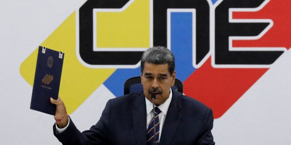 com-96%-das-urnas-apuradas,-segundo-boletim-do-cne-da-51,9%-a-maduro
