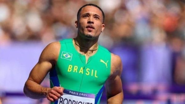 paris-2024:-eduardo-de-deus-vai-as-semifinais-dos-110m-com-barreiras