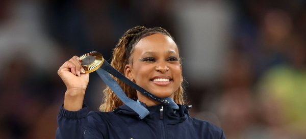 quatro-medalhas-e-feito-historico:-a-participacao-de-rebeca-andrade-em-paris