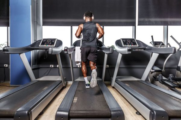 cardio-antes-ou-depois-da-musculacao?-saiba-qual-e-o-melhor-momento
