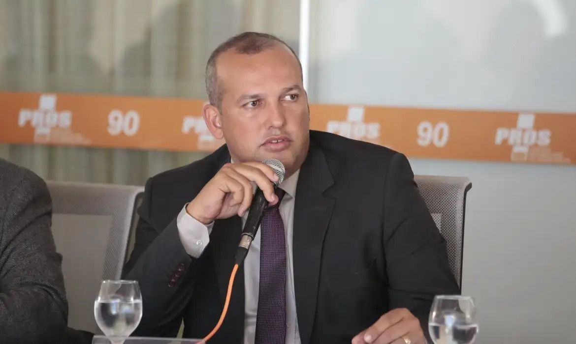 justica-eleitoral-do-distrito-federal-concede-liberdade-provisoria-a-euripedes-junior