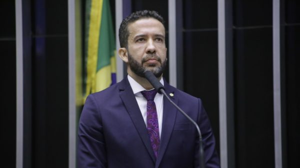 janones-apresenta-recurso-ao-stf-contra-queixa-crime-de-bolsonaro