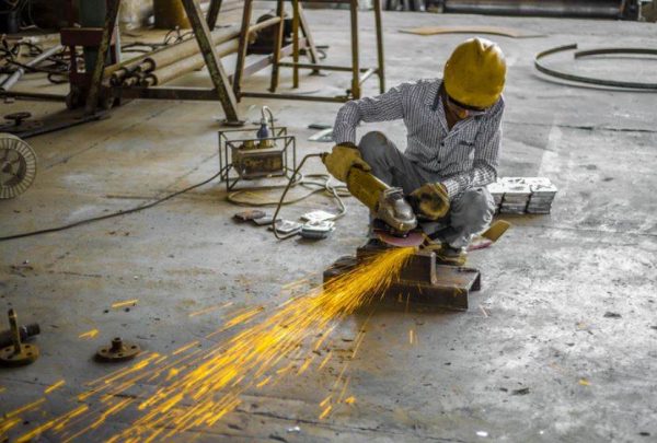 producao-industrial-cresce-em-8-dos-15-locais-pesquisados-em-junho-ante-maio,-mostra-ibge