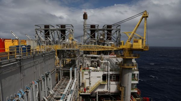 petrobras-vai-superar-1-milhao-de-barris-em-buzios,-diz-presidente-da-estatal
