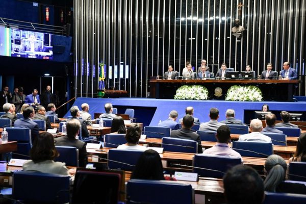plenario-do-senado-vota-divida-dos-estados-nesta-terca-(13);-acompanhe-ao-vivo