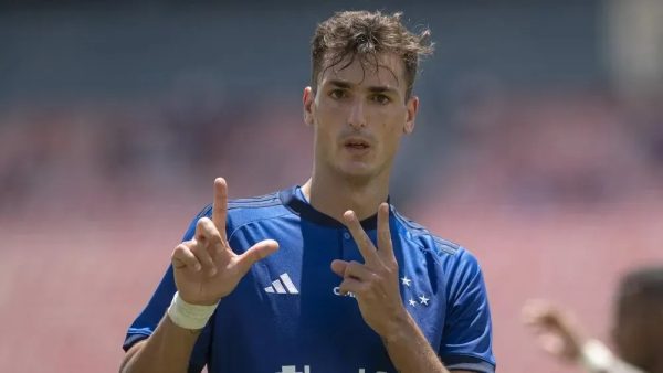 esperanca-contra-o-boca,-dinenno-impressiona-por-marca-expressiva-pelo-cruzeiro
