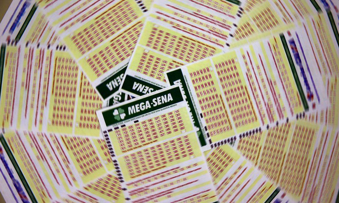 mega-sena-2766:-sorteio-deste-sabado-(24)-tem-premio-estimado-em-r$-33-milhoes