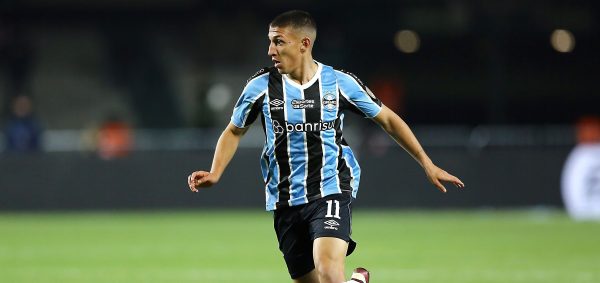 gremio-bate-criciuma-com-gol-de-joia-e-respira-no-brasileiro