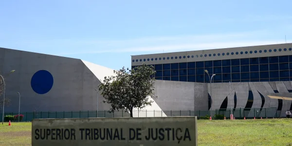 stj-rejeita-pedido-de-impeachment-de-domingos-brazao