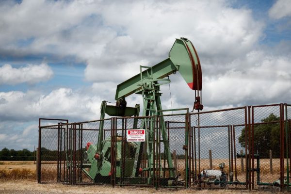petroleo-fecha-em-queda,-sob-expectativa-de-opep+-reconsiderar-aumento-da-producao