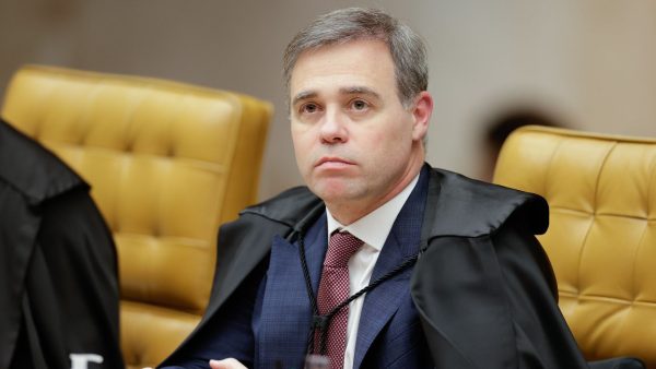 andre-mendonca-pede-manifestacao-da-pgr-sobre-caso-silvio-almeida