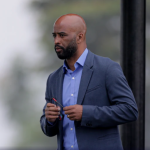 fabinho-soldado-ve-jogo-do-flamengo-em-vestiario-do-corinthians,-revela-rubao