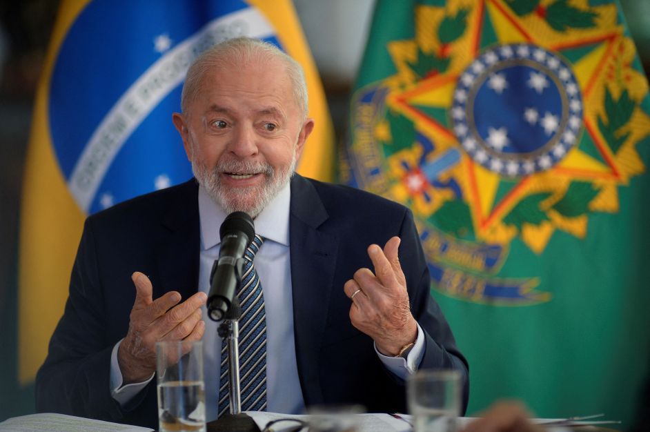 pacheco,-amorim-e-marina-embarcam-em-aviao-com-lula-para-onu