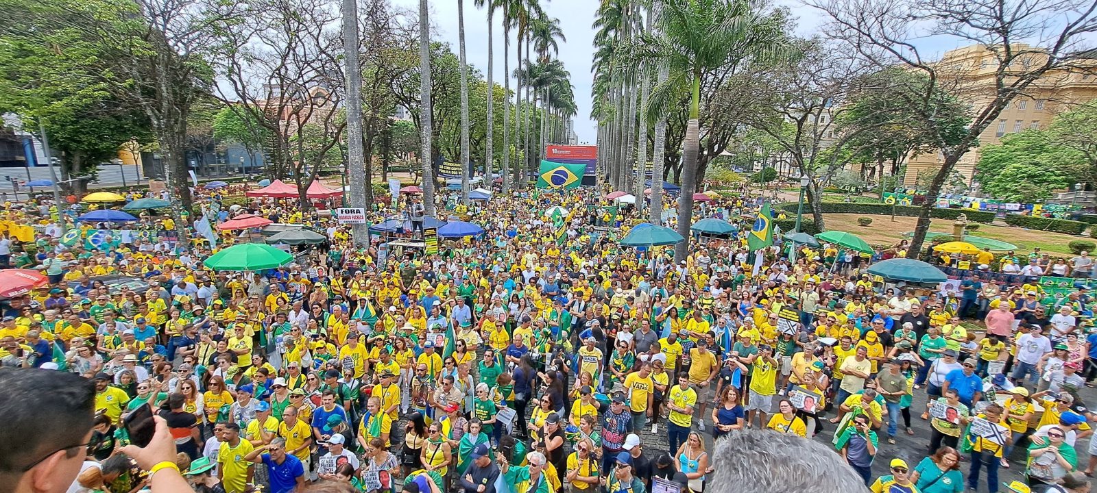 ato-contra-moraes-em-bh-pede-que-pacheco-aceite-pedido-de-impeachment