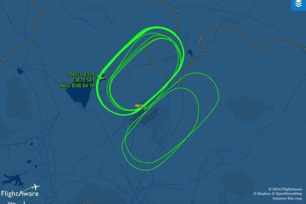 sobrevoo-de-aviao-de-lula-para-queimar-combustivel-antes-de-pouso-e-considerado-comum