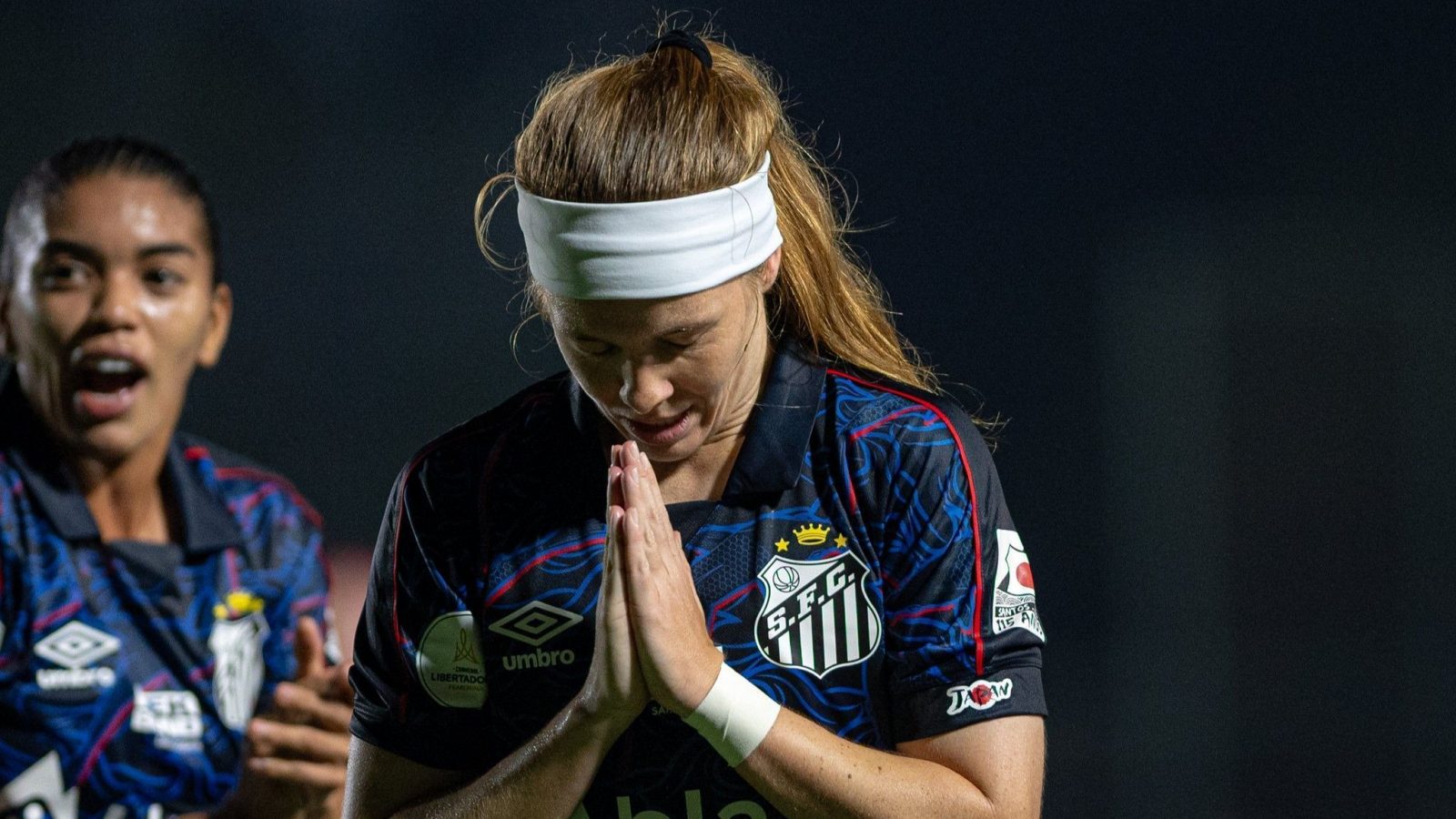 santos-vence-colo-colo-e-avanca-as-quartas-da-libertadores-feminina
