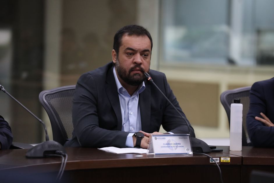 andre-mendonca-determina-encerramento-de-duas-investigacoes-contra-claudio-castro