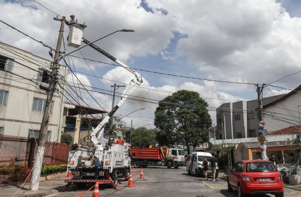 ministerio-de-minas-e-energia-pede-“colaboracao-de-todas-as-concessionarias”-para-solucionar-apagao-em-sp
