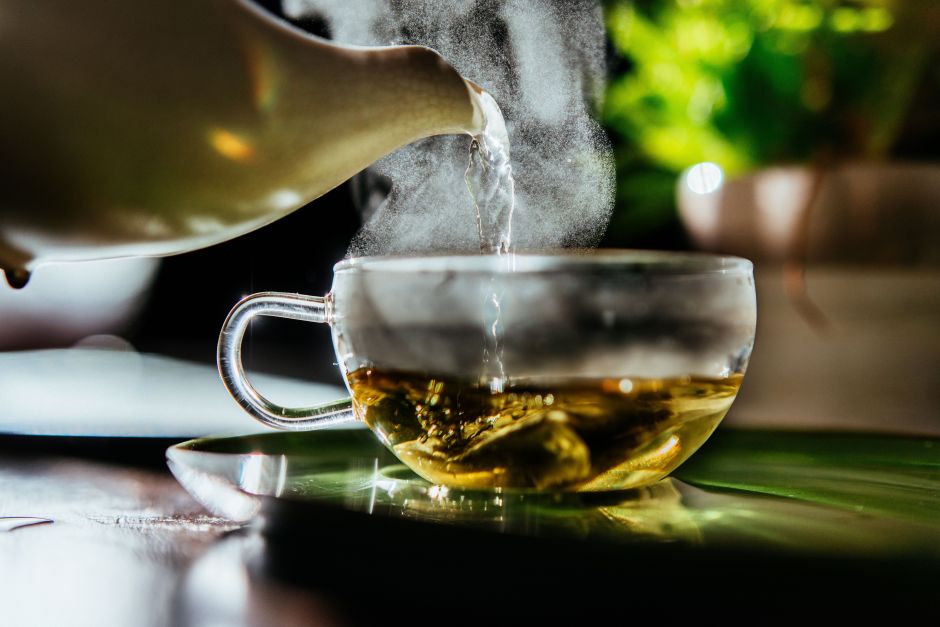 cha-de-pitangueira:-conheca-os-beneficios-e-como-preparar-a-infusao