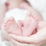 o-que-acontece-nas-primeiras-horas-de-vida-do-bebe?-confira-7-pontos