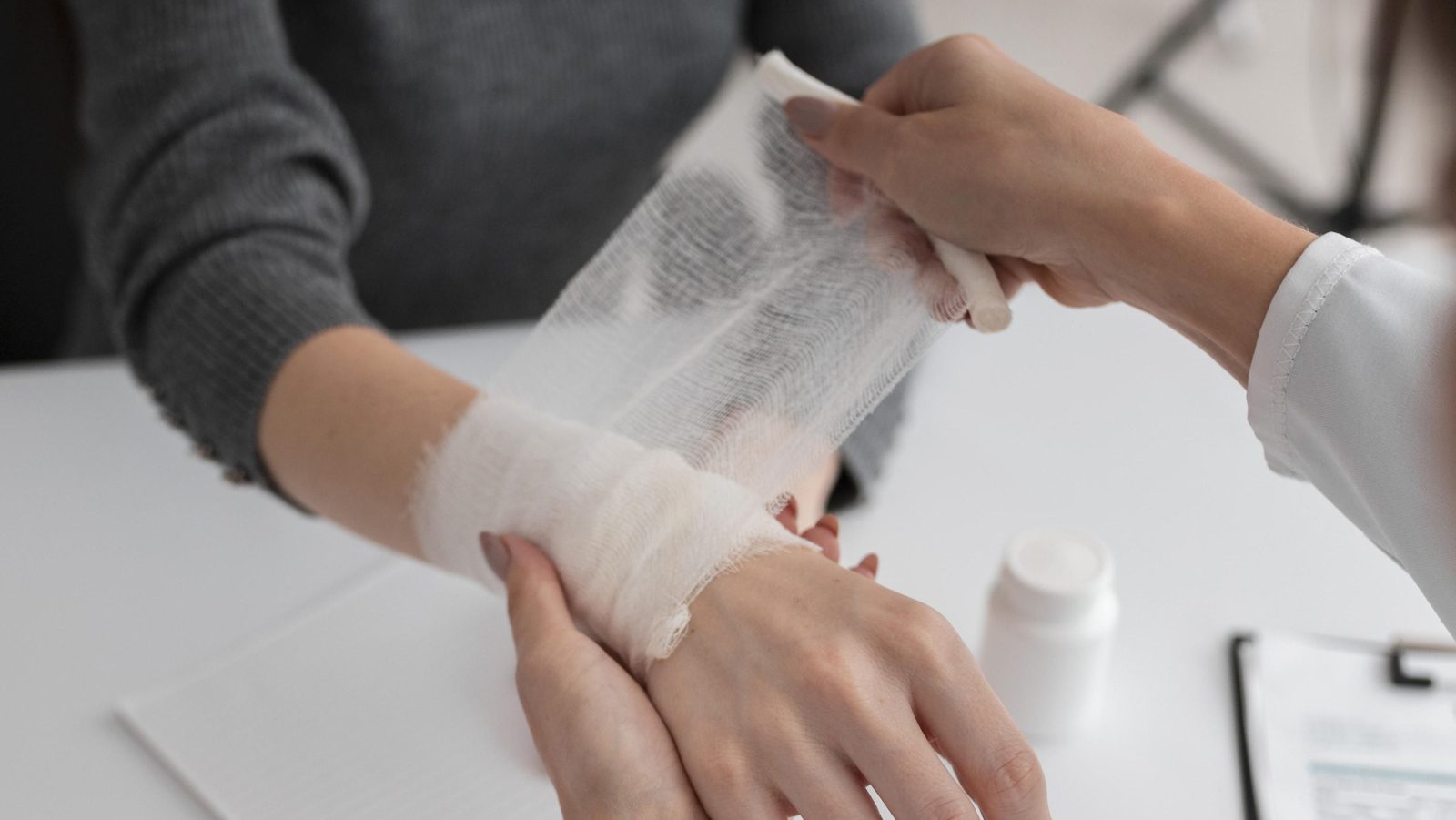 automutilacao:-entenda-o-que-esta-por-tras-e-saiba-como-buscar-ajuda