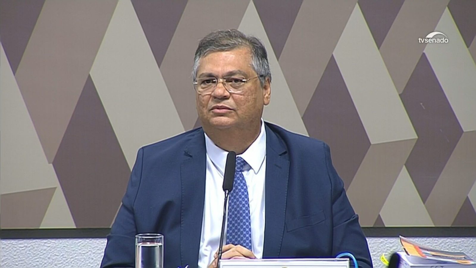 dino-determina-que-quatros-livros-juridicos-sejam-retirados-de-circulacao-por-conteudos-homofobicos