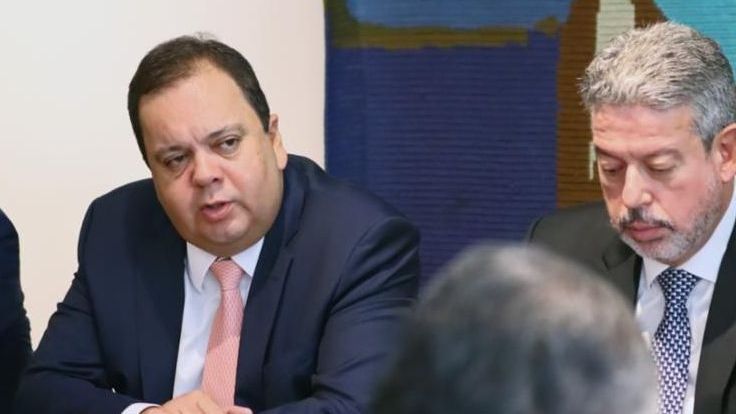elmar-nascimento-e-escolhido-por-lira-para-relatar-projeto-sobre-emendas
