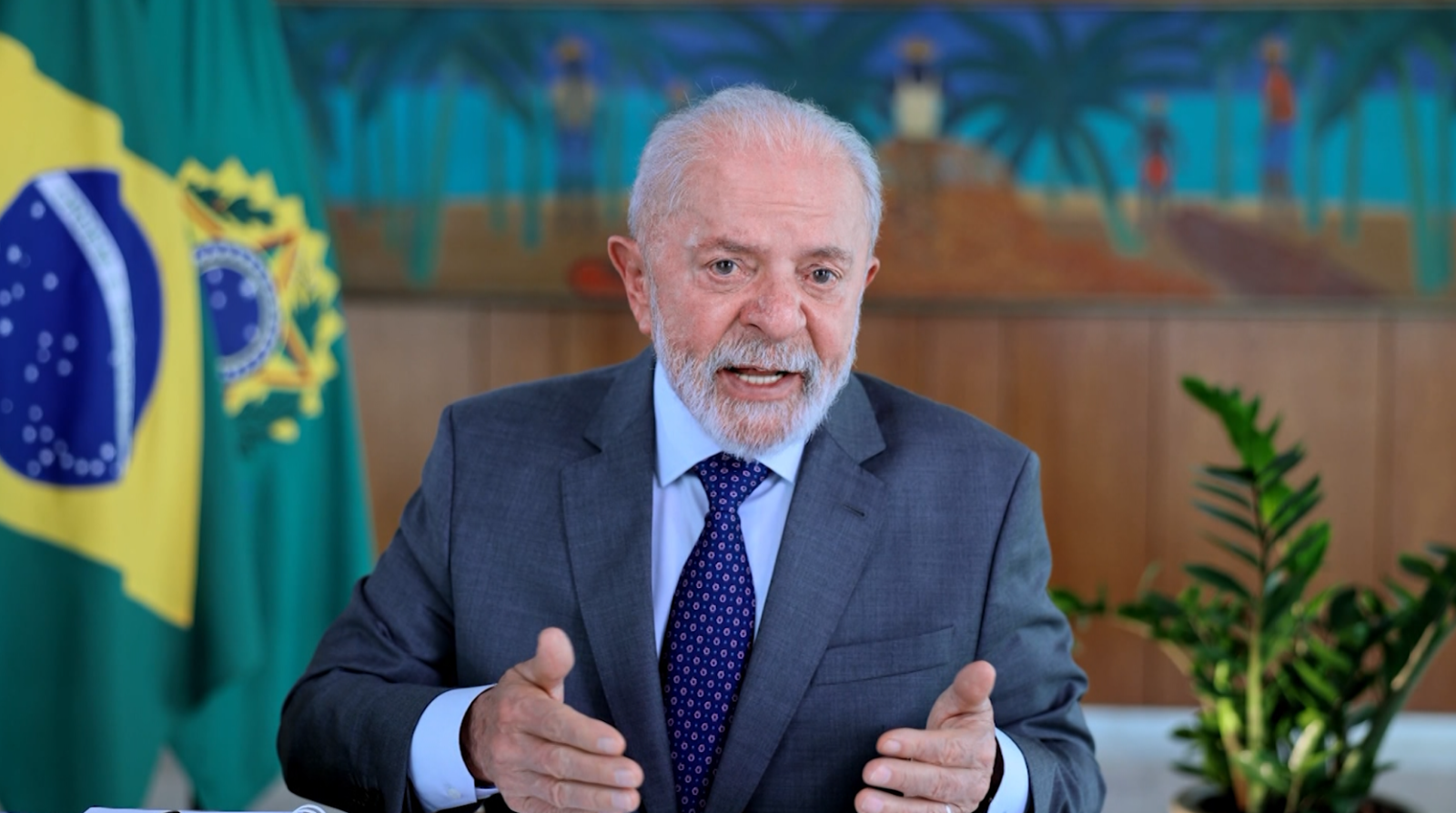 trump-tem-que-pensar-como-um-habitante-do-planeta-terra,-diz-lula-a-cnn