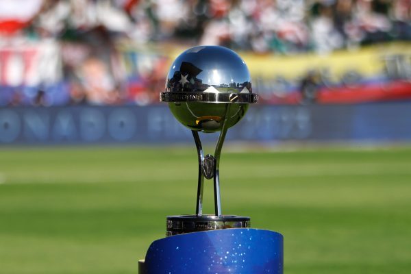 racing-x-cruzeiro:-veja-quem-fara-show-na-final-da-sul-americana-2024