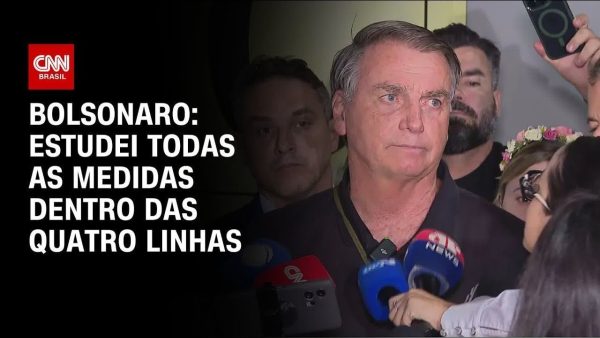 “ninguem-vai-dar-golpe-com-general-da-reserva-e-mais-meia-duzia-de-oficiais”,-diz-bolsonaro