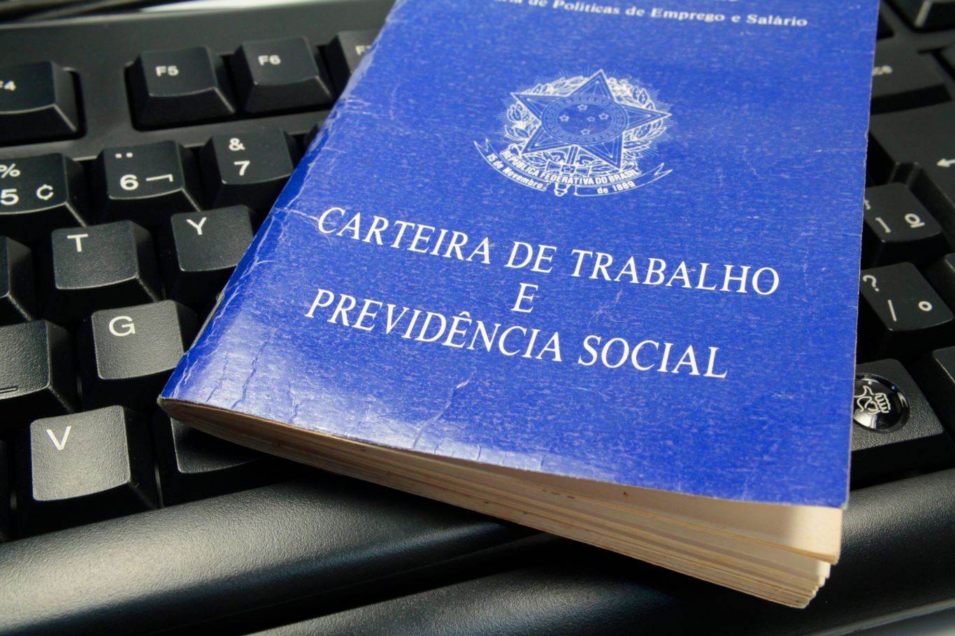desemprego-recua-a-6,1%,-menor-patamar-do-trimestre-encerrado-em-novembro-na-serie-historica