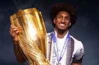 astro-do-arsenal-volta-apos-tres-meses-e-marca-em-vitoria-sobre-fulham