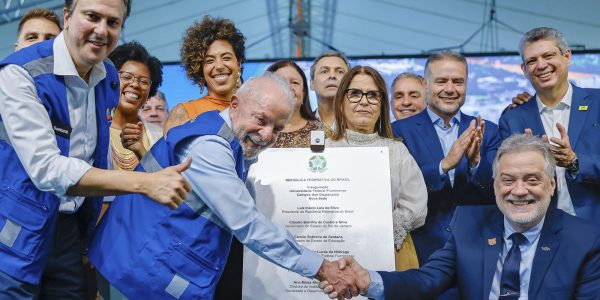 lula-inaugura-predios-da-uff-e-anuncia-edital-para-cursinhos-populares
