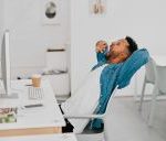 dia-mundial-da-voz:-6-sintomas-vocais-que-podem-indicar-doencas-graves