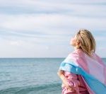 cfm-veta-terapia-hormonal-a-menores,-e-comunidade-lgbtqia+-critica;-entenda