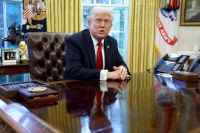 em-briga-com-fed,-trump-caminha-para-abalar-forca-do-dolar,-diz-professor