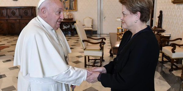 dilma-rousseff-destaca-pontificado-humanista-e-corajoso-de-francisco