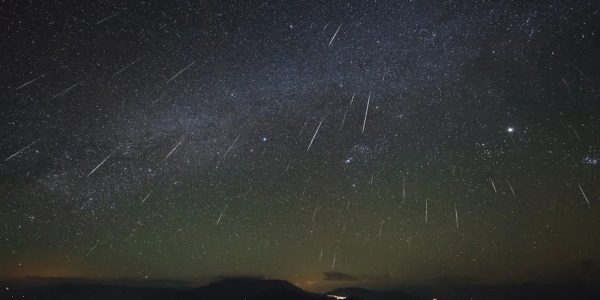 chuva-de-meteoros-liridas-tera-apice-na-madrugada-desta-terca-feira