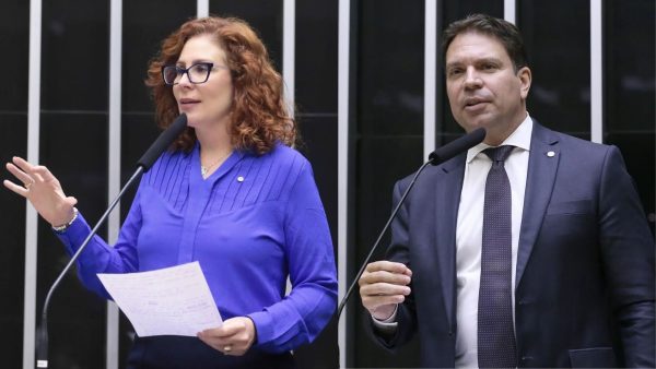entenda-a-diferenca-entre-os-casos-zambelli-e-ramagem