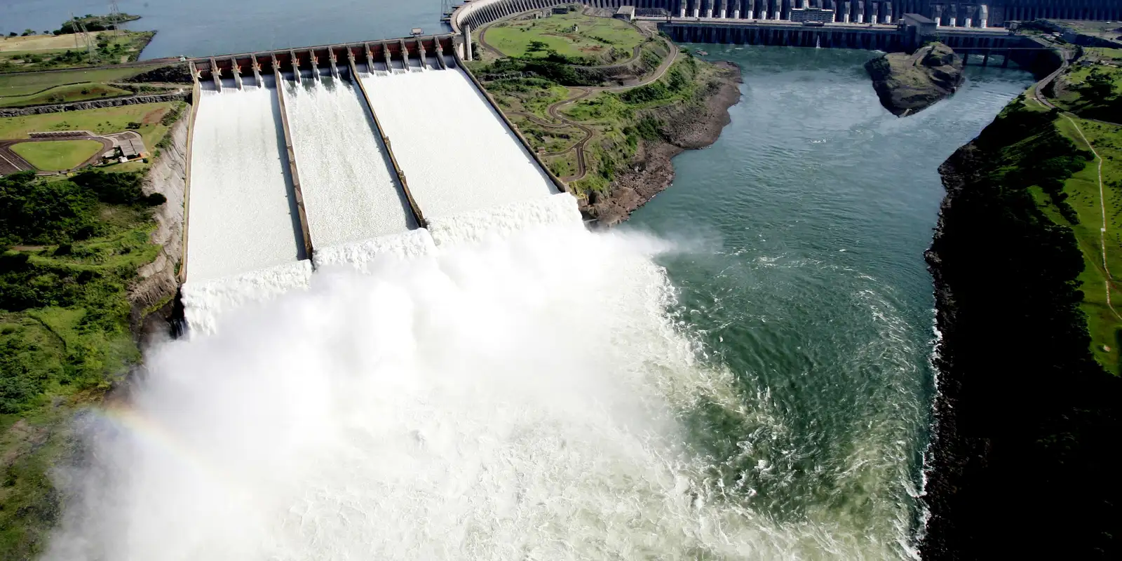 itaipu-completa-51-anos-com-foco-em-inovacao-energetica