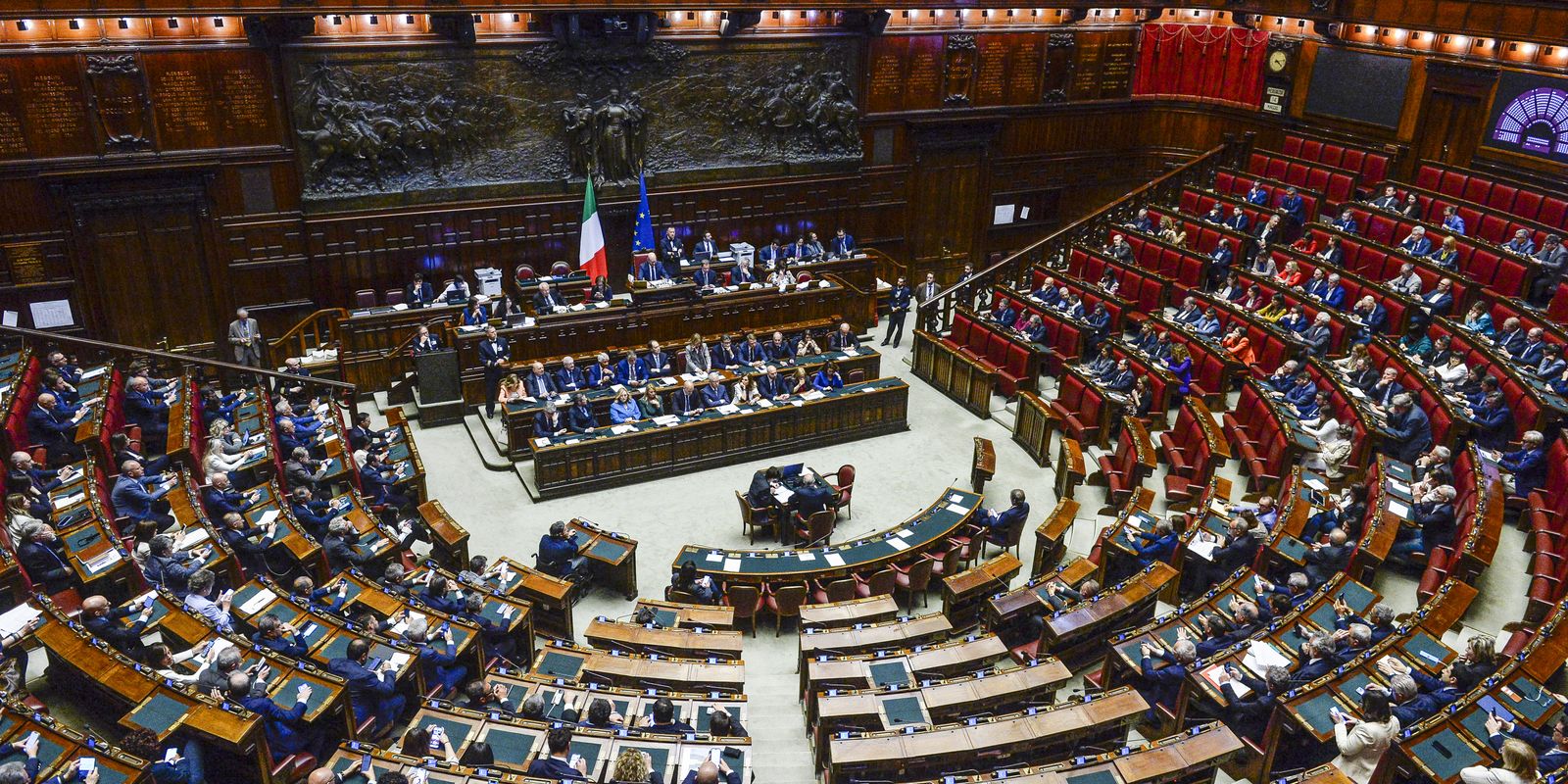 camara-dos-deputados-na-italia-aprova-decreto-que-restringe-cidadania