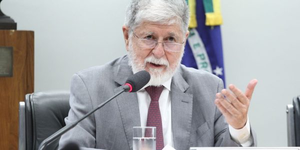 estados-unidos-nao-desejam-negociar-tarifas,-afirma-celso-amorim