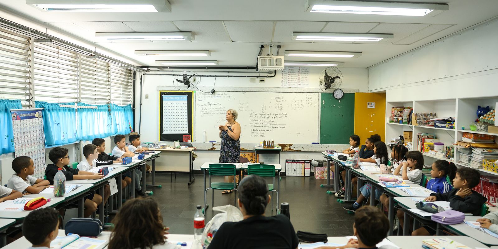 carteira-nacional-do-professor-sera-entregue-em-outubro,-anuncia-mec
